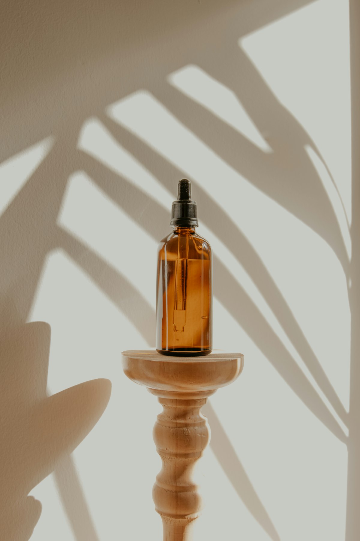 Essential Oils vs Fragrance Oils: What's the Difference?